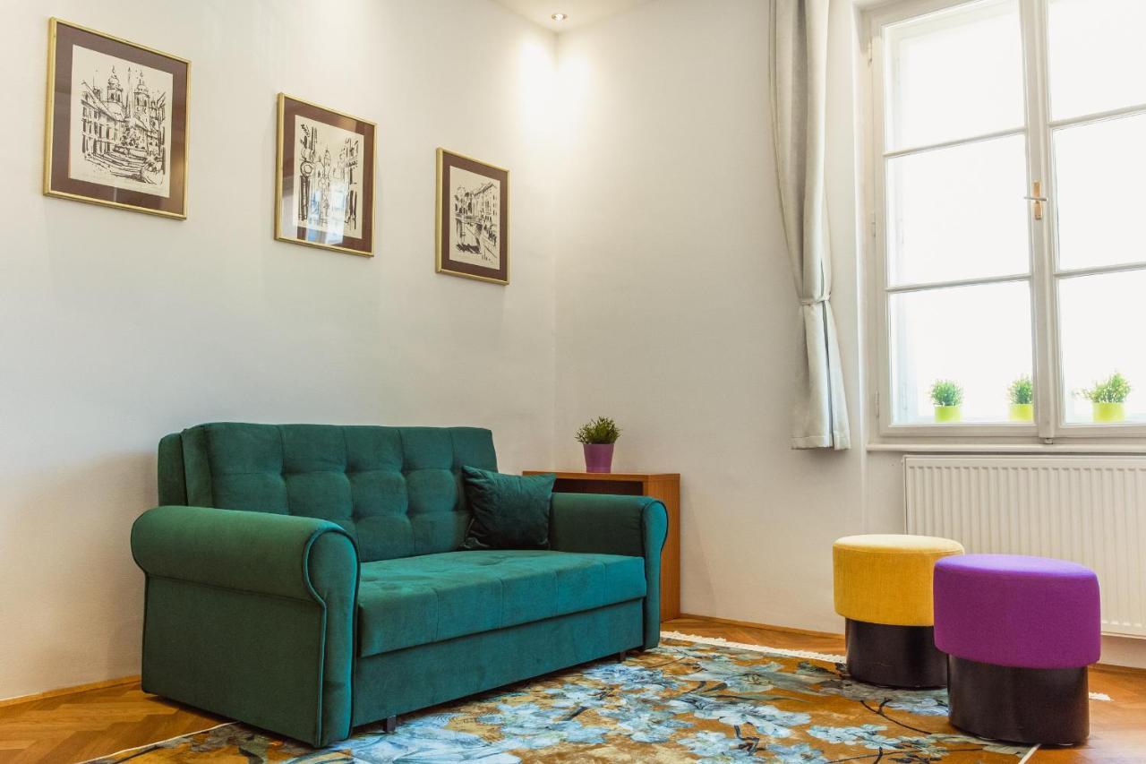Top Location City Centre Condo In Historic Building With Free Garage Parking Ljubljana Ngoại thất bức ảnh