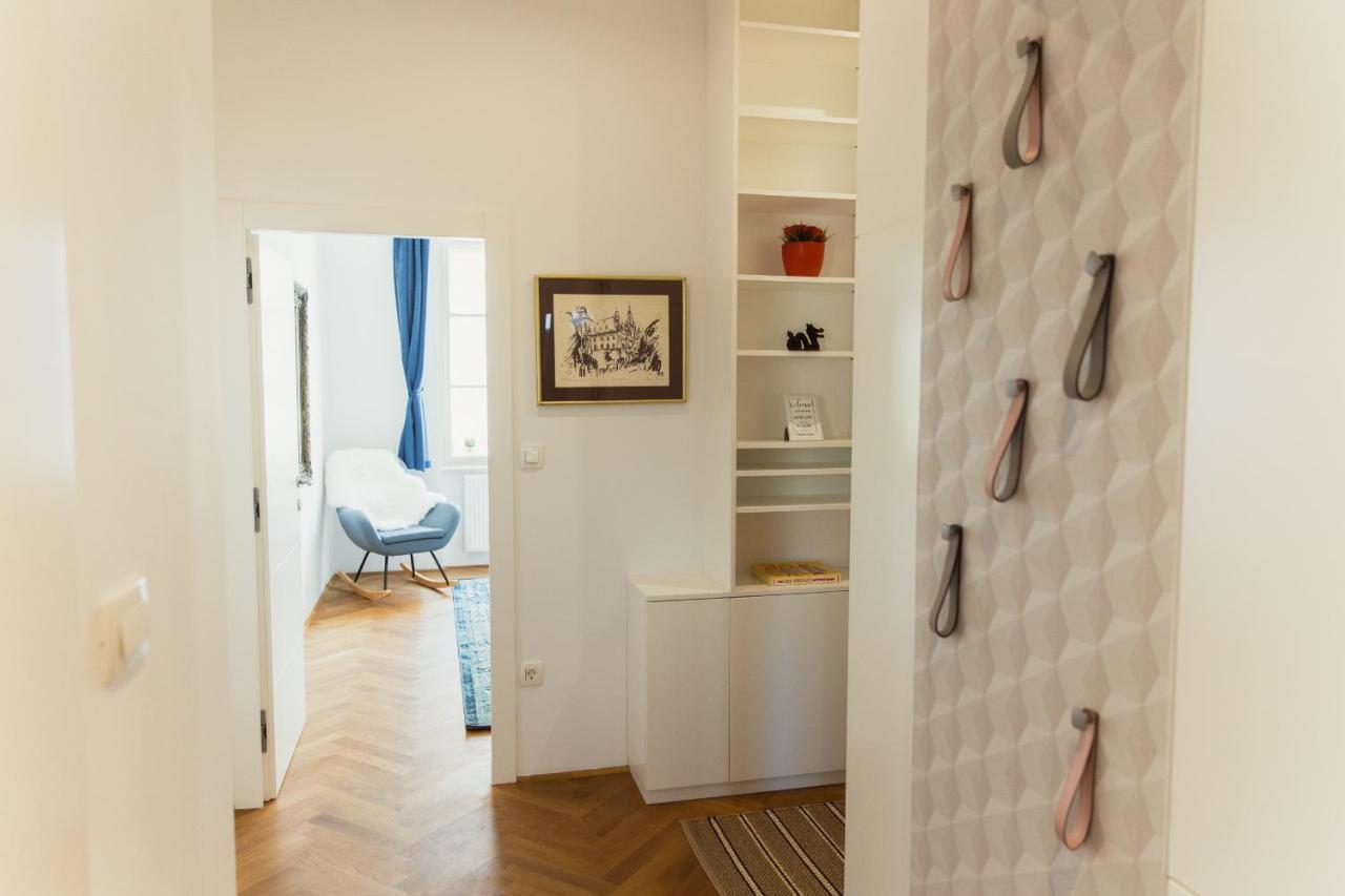 Top Location City Centre Condo In Historic Building With Free Garage Parking Ljubljana Ngoại thất bức ảnh